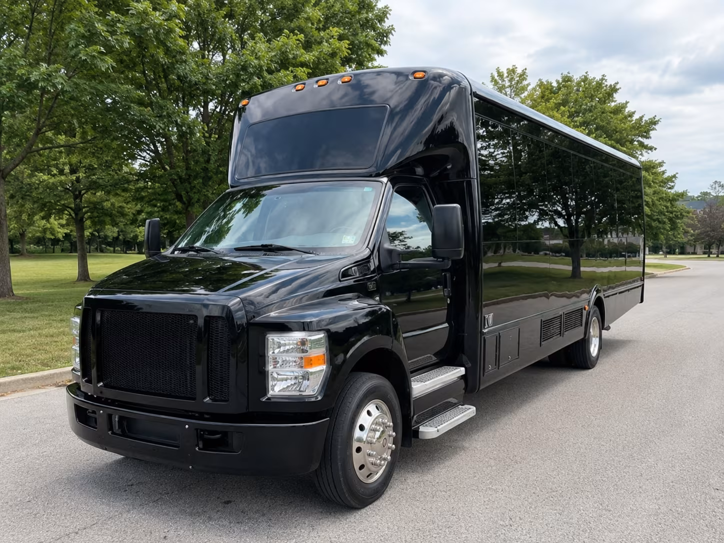 newport news concert party bus rental