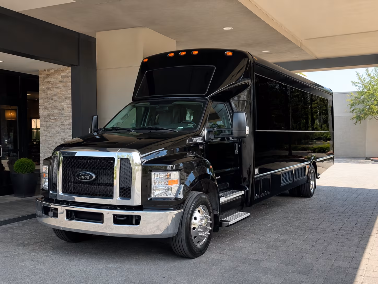 newport news sporting event party bus rental