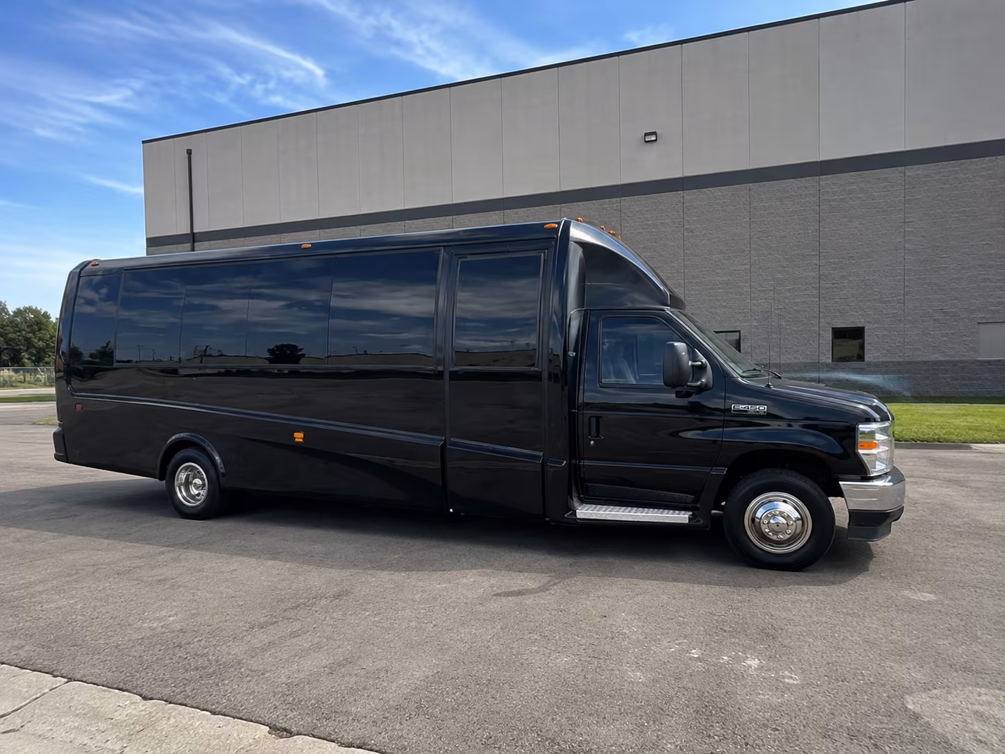Newport News Wine Tour & Brewery Transportation